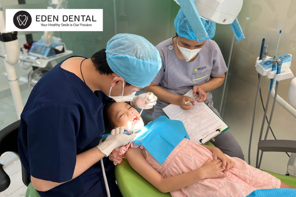 điều trị sâu răng cho bé tại nha khoa EDEN